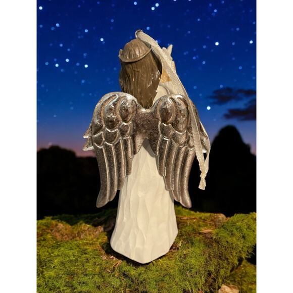 Willow Tree Looking Angel with Star "Hope" Carved Resin Silver Wings - Picture 2 of 3